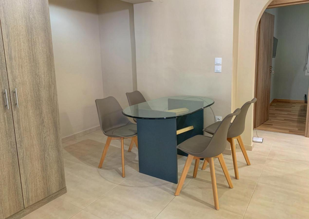 Petite Luxury Urban House Appartement Tríkala Buitenkant foto